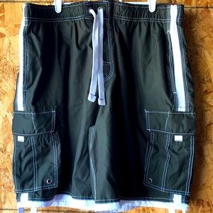 Mens No Boundaries XL 40/42 kaki green and white shorts